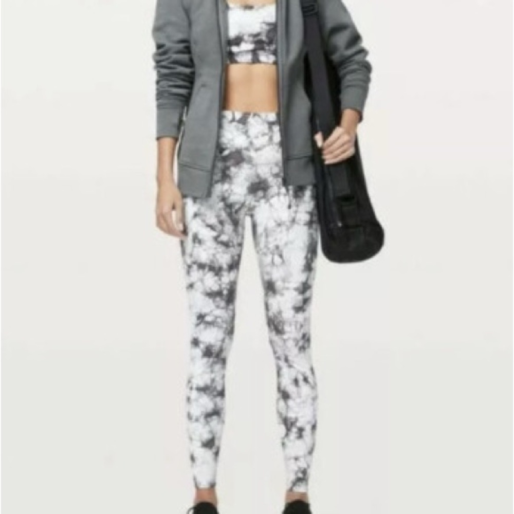LULULEMON Wunder Under HR Tight Size 10, 28”